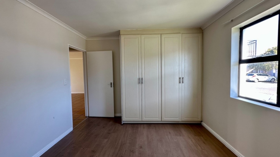 2 Bedroom Property for Sale in Heritage Park Western Cape